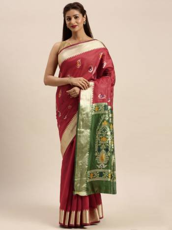 Adorn The Pretty Angelic Look Wearing This Heavy Designer Saree In Color Paired With Contrasting Colored Blouse. This Saree Is Fabricated On Handloom Wevon Cottn Paired With Blouse. Its Pretty Color Pallete Will Give An Attractive Look To Your Personality. 