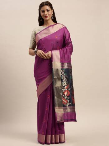 Adorn The Pretty Angelic Look Wearing This Heavy Designer Saree In Color Paired With Contrasting Colored Blouse. This Saree Is Fabricated On Handloom Wevon Cottn Paired With Blouse. Its Pretty Color Pallete Will Give An Attractive Look To Your Personality. 