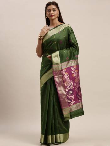 Adorn The Pretty Angelic Look Wearing This Heavy Designer Saree In Color Paired With Contrasting Colored Blouse. This Saree Is Fabricated On Handloom Wevon Cottn Paired With Blouse. Its Pretty Color Pallete Will Give An Attractive Look To Your Personality. 