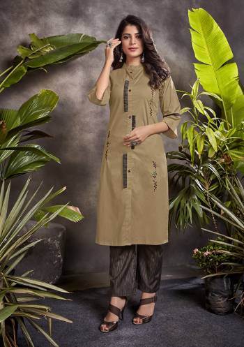 Grab This Readymade Long Kurti In Fine Color Fabricated On South Cotton Beautified With Hand, Jams Work And Pant In Maching Color South Cotton Wevon Design With Pocket. It Is Light In Weight And Easy To Carry All Day Long. 