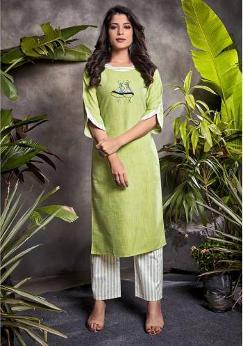 Grab This Readymade Long Kurti In Fine Color Fabricated On South Cotton Beautified With Hand, Jams Work And Pant In Maching Color South Cotton Wevon Design With Pocket. It Is Light In Weight And Easy To Carry All Day Long. 