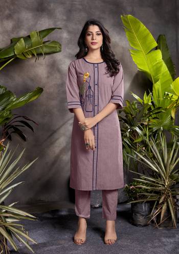 Grab This Readymade Long Kurti In Fine Color Fabricated On South Cotton Beautified With Hand, Jams Work And Pant In Maching Color South Cotton Wevon Design With Pocket. It Is Light In Weight And Easy To Carry All Day Long. 