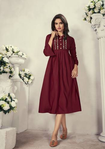 Grab This Readymade Long Kurti In Fine Color Fabricated On Rayon Beautified With Heavy Embroidery With Feeding Both Side Zip. It Is Light In Weight And Easy To Carry All Day Long. 