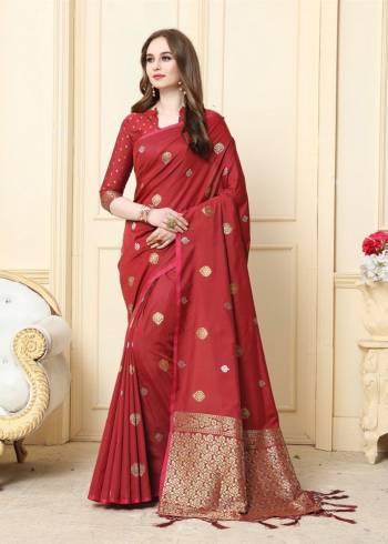 Look Attractive Wearing This Dark Colored Saree Paired With Maching Colored Blouse.  This Heavy Designer Saree Is Cotton Silk Based Weaving Jacquard Rich Pallu Which Gives A Rich Look To Your Personality. Buy This Pretty Saree Now.