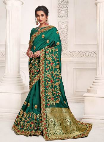 Grab This Pretty Elegant Looking Designer Saree In Fine Color Paired With Contrasting Colored Blouse. This Saree And Blouse Are Vichitra Silk Based Beautified Banarsi Pallu With Heavy Embroidery. Buy Now.