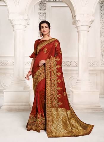 Grab This Pretty Elegant Looking Designer Saree In Fine Color Paired With Contrasting Colored Blouse. This Saree And Blouse Are Vichitra Silk Based Beautified Banarsi Pallu With Heavy Embroidery. Buy Now.