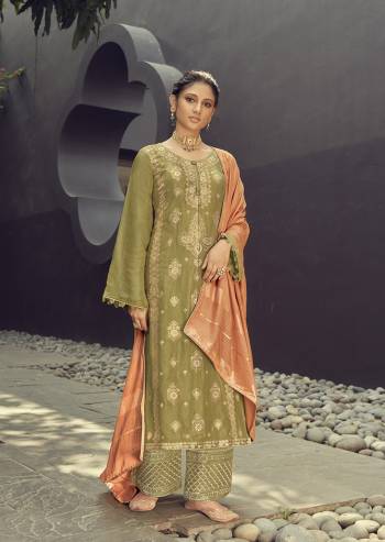 Look Pretty This In This Designer Straight Suit In Fancy Color. This Beautiful Dress Material Is Fabricated On Silk Jacquard Paired With Santoon Bottom With Embroided And Muslin Jacquard Silk Fabricated Dupatta. Buy Now. 