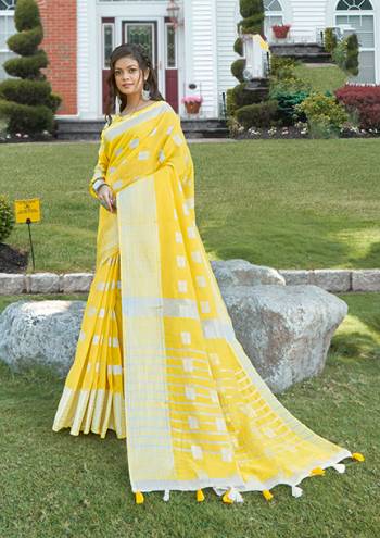 Look Attractive Wearing This Saree Paired With Blouse Are Wevon Work.  This Heavy Designer Saree Is Linen Based Which Gives A Rich Look To Your Personality. Buy This Pretty Saree Now.