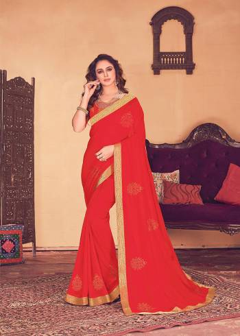 Celebrate This Festive Season In This Saree Paired with Blouse. This Saree Are Vichitra Silk and Blouse Are Jacquard Based Beautified With Detailed Swaroski Butta In Saree. 