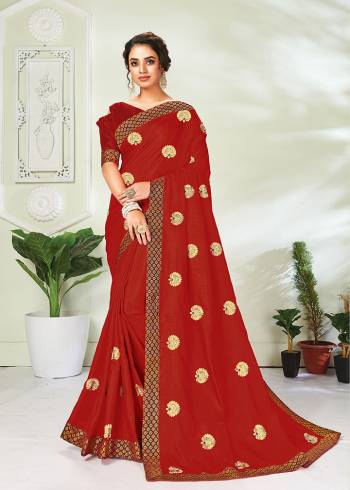 Celebrate This Festive Season In This Saree Paired with Blouse. This Saree Are Vichitra Silk and Blouse Are Art Silk Based Beautified With Detailed Embroidery Butta With Broket Border. 