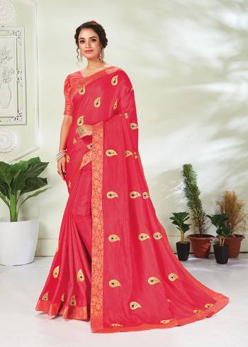 Celebrate This Festive Season In This Saree Paired with Blouse. This Saree Are Vichitra Silk and Blouse Are Art Silk Based Beautified With Detailed Embroidery Butta With Broket Border. 