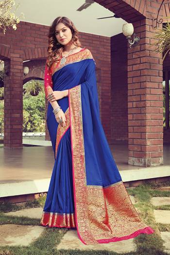 Look Attractive Wearing This Dark Colored Saree Paired With Contrasted Colored Blouse.  This Heavy Designer Jari Jacquard Wevon Saree Is Silk Based Which Gives A Rich Look To Your Personality. Buy This Pretty Saree Now.