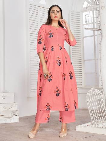 Grab This Readymade Long Kurti And Bottom In Fine Color Fabricated On Rayon Beautified With Designer Block Printed. It Is Light In Weight And Easy To Carry All Day Long. 