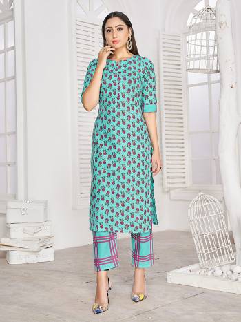 Grab This Readymade Long Kurti And Bottom In Fine Color Fabricated On Rayon Beautified With Designer Block Printed. It Is Light In Weight And Easy To Carry All Day Long. 