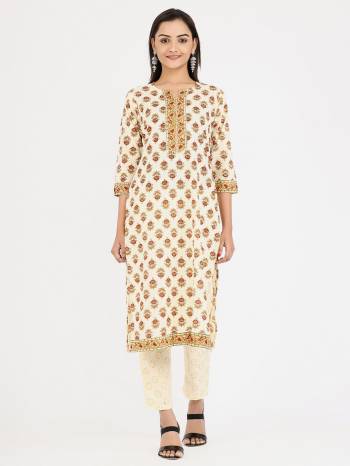 This Readymade Kurti With Pent In Fine Color Fabricated On Cotton Beautified With Printed. It Is Light In Weight And Easy To Carry All Day Long. 