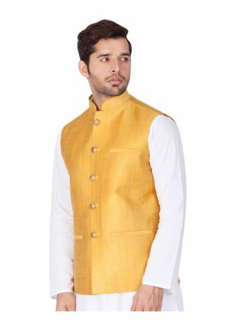 Here Is A Rich And Decent Looking Readymade Pair Of Men's Jacket. This Jacket Are Cotton Fabricated. Buy This Pair For The Upcoming Wedding And Festive Season. 

