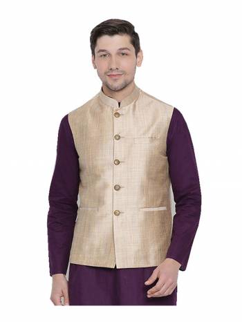 Here Is A Rich And Decent Looking Readymade Pair Of Men's Jacket. This Jacket Are Cotton Fabricated. Buy This Pair For The Upcoming Wedding And Festive Season. 

