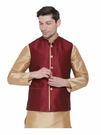 Here Is A Rich And Decent Looking Readymade Pair Of Men's Jacket. This Jacket Are Cotton Fabricated. Buy This Pair For The Upcoming Wedding And Festive Season. 

