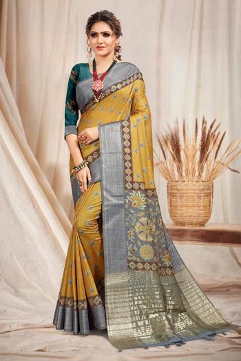 You Will Definitely Earn Lots Of Compliments Wearing This Designer Saree In English Color. This Saree Is South Cotton With Wevon Jari Pallu Based Beautified With Floral Prints. Buy This Saree Now.