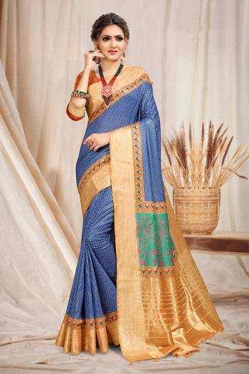 You Will Definitely Earn Lots Of Compliments Wearing This Designer Saree In English Color. This Saree Is South Cotton With Wevon Jari Pallu Based Beautified With Floral Prints. Buy This Saree Now.