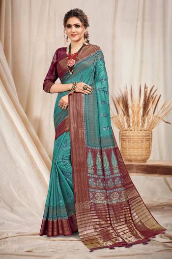 You Will Definitely Earn Lots Of Compliments Wearing This Designer Saree In English Color. This Saree Is South Cotton With Wevon Jari Pallu Based Beautified With Floral Prints. Buy This Saree Now.