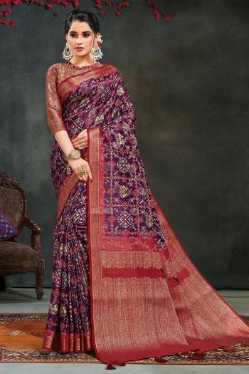 Grab This Pretty Elegant Looking Designer Saree In Fine Color Paired With Contrasting Colored Blouse. This Saree And Blouse Are Georgette Silk Based Beautified With Weaving Jacquard Pallu And Boddy With Printed. Buy Now.