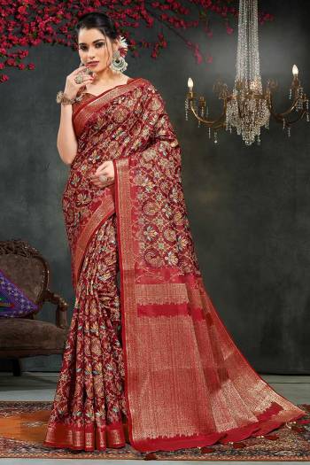 Grab This Pretty Elegant Looking Designer Saree In Fine Color Paired With Contrasting Colored Blouse. This Saree And Blouse Are Georgette Silk Based Beautified With Weaving Jacquard Pallu And Boddy With Printed. Buy Now.