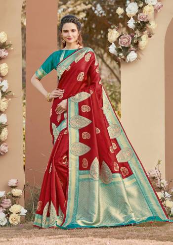 Adorn The Pretty Angelic Look Wearing This Heavy Designer Wevon Border Pallu With Sirki Work Saree In Dark Color Paired With Contrasting  Colored Blouse. This Saree Is Fabricated On Silk Paired With Silk Fabricated Blouse. Its Pretty Color Pallete Will Give An Attractive Look To Your Personality. 