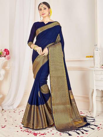 Look Attractive Wearing This Nevy Blue Colored Saree Paired With Blouse.  This Heavy Wevon Jacquard Designer Saree Is Banarasi Silk Based Which Gives A Rich Look To Your Personality. Buy This Pretty Saree Now.