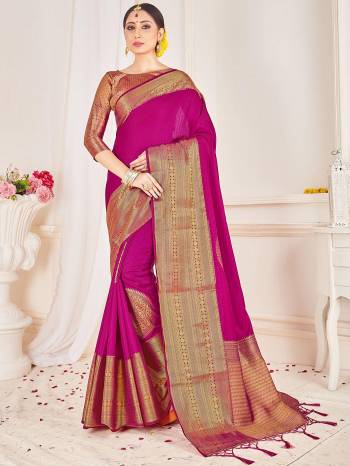 Look Attractive Wearing This Pink Colored Saree Paired With Blouse.  This Heavy Wevon Jacquard Designer Saree Is Banarasi Silk Based Which Gives A Rich Look To Your Personality. Buy This Pretty Saree Now.