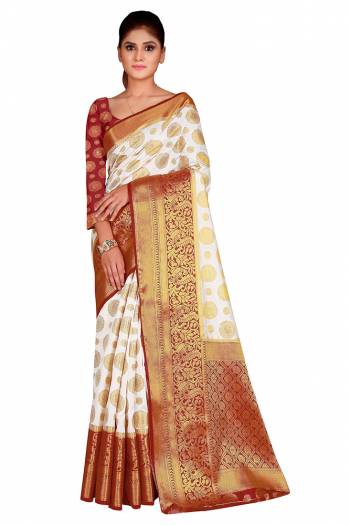 This Festive Season In This Very Pretty Weaving Jacquard Designer Saree Paired With Contrasting Colored Blouse. This Saree and Blouse Are Nylon Silk Based Beautified Saree. 
