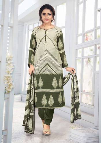 Grab This Pretty Digital Printed Dress Material In Fine Desty Color. Its Top And Bottom Are Fabricated On French Crepe Paired With Georgette Fabricated Dupatta. Get This Stitched As Per Your Desired Fit And Comfort.