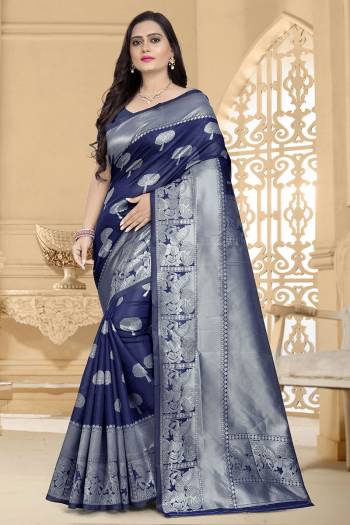 Garb The Pretty Angelic Look Wearing This Heavy Designer Wevon Handloom Work Saree In Fine Color Paired With Blouse. This Saree Is Fabricated On Banarasi Silk Paired With Art Silk Fabricated Blouse. Its Pretty Color Pallete Will Give An Attractive Look To Your Personality. 