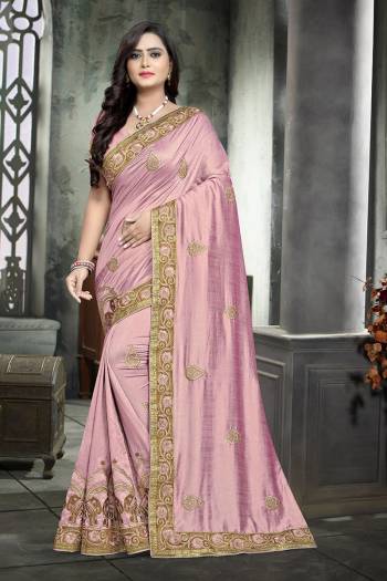 This Festive And Wedding Season In This Very Pretty Colored Designer Saree Paired With Blouse. This Saree Are Two Tone Vichitra Silk and Blouse Are Vichitra Silk Based Beautified With Detailed Heavy Jari Embroidery Work. 