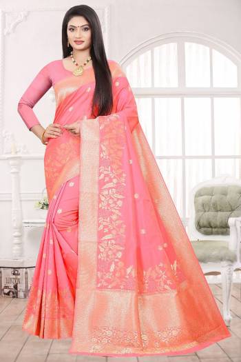 Adorn The Pretty Angelic Look Wearing This Heavy Designer Wevon Saree In Peach Color Paired With Blouse. This Saree Is Fabricated On Soft Art Silk Paired With Art Silk Fabricated Blouse. Its Pretty Color Pallete Will Give An Attractive Look To Your Personality. 