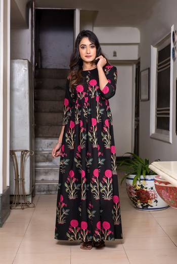 Grab This Readymade Long Kurti In Black Color Fabricated On Maslin Silk Beautified With Digital Prined. It Is Light In Weight And Easy To Carry All Day Long. 