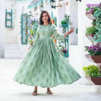 Attrecive Look This Readymade Long Kurti In Moss Green Color Fabricated On Maslin Silk With Cotton Crepe Inner Beautified With Digital Prined. It Is Light In Weight And Easy To Carry All Day Long. 