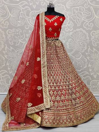 Attrective Look Heavy Designer Lehenga Choli In Fine Color Fabricated On Net And Dupatta Are Soft Net With Heavy Attractive Jari,Dori Embroidery With Diamond Work. 