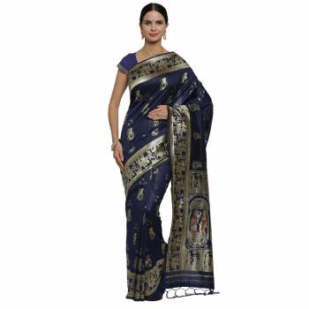 Adorn The Pretty Angelic Look Wearing This Heavy Wevon Designer Saree In Fine Color Paired With Colored Blouse. This Saree Is Fabricated On Banarasi Silk Paired With Blouse. Its Pretty Color Pallete Will Give An Attractive Look To Your Personality. 