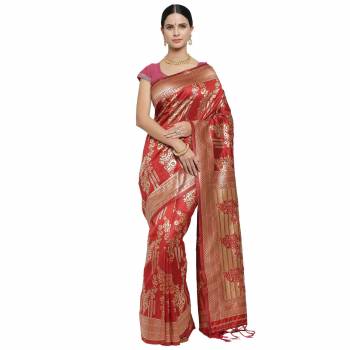 Adorn The Pretty Angelic Look Wearing This Heavy Wevon Designer Saree In Fine Color Paired With Colored Blouse. This Saree Is Fabricated On Banarasi Silk Paired With Blouse. Its Pretty Color Pallete Will Give An Attractive Look To Your Personality. 