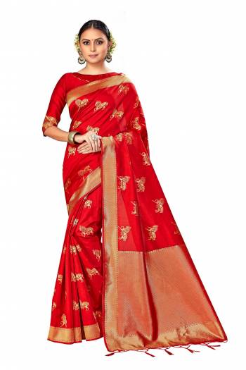 Adorn The Pretty Angelic Look Wearing This Heavy Wevon Designer Saree In Fine Color Paired With Colored Blouse. This Saree Is Fabricated On Banarasi Silk Paired With Blouse. Its Pretty Color Pallete Will Give An Attractive Look To Your Personality. 