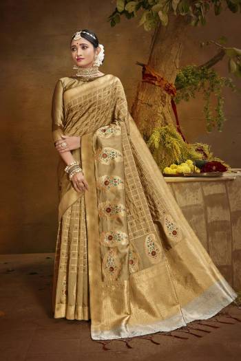 Celebrate This Festive Season In This Very Pretty Fine Colored Designer Saree Paired With Blouse. This Saree and Blouse Are Banarasi Silk Based Beautified With Detailed Wevon Heavy Deasigner Work. 