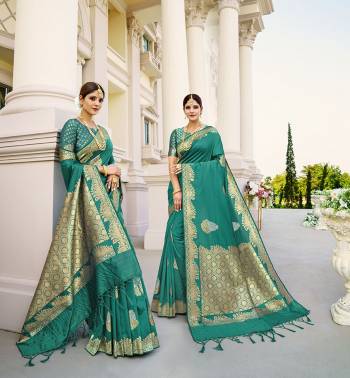 Adorn The Pretty Angelic Look Wearing This Heavy Weving Designer Saree With Blouse. This Saree Is Fabricated On Banarasi Silk Paired With Banarasi Silk Fabricated Blouse. Its Pretty Color Pallete Will Give An Attractive Look To Your Personality. 