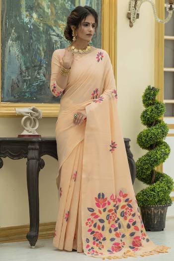 Rich Look This Pretty Elegant Looking Designer Party Wear Saree In Light Color Paired With Blouse. This Saree And Blouse Are Linen Cotton Based With Fanct Designer Printed Beautified Saree. Buy Now.