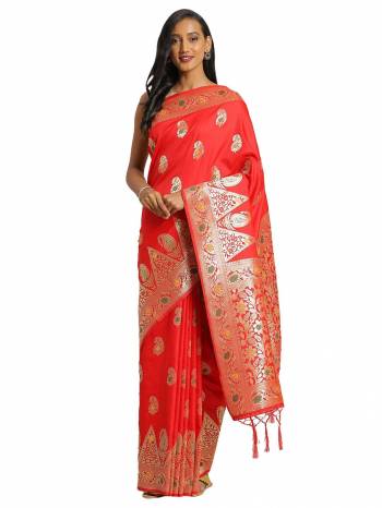 Celebrate This Festive Season In This Very Pretty Fine Colored Designer Saree Paired With Blouse. This Saree and Blouse Are Banarasi Silk Based Beautified With Detailed Wevon Heavy Deasigner Work. 