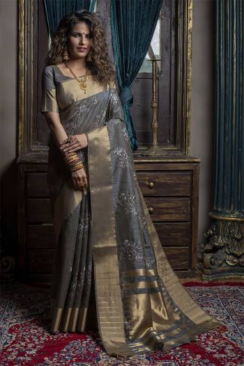 Rich Look This Pretty Elegant Looking Designer Party Wear Saree In Dark Color Paired With Blouse. This Saree And Blouse Are Handloom Silk Based With Heavy Wevon Jari Pallu Border And Resham Embroidery Work Beautified Saree. Buy Now.