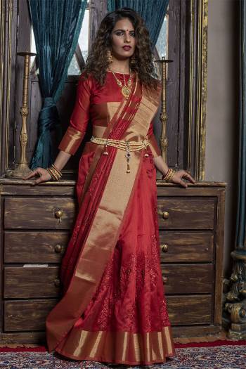 Rich Look This Pretty Elegant Looking Designer Party Wear Saree In Dark Color Paired With Blouse. This Saree And Blouse Are Handloom Silk Based With Heavy Wevon Jari Pallu Border And Resham Embroidery Work Beautified Saree. Buy Now.