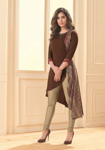 For Your Semi-Casuals, Grab This Designer Readymade Westan Kurti In Fine Color Fabricated On Blend Cotton. It Is Beautified With Designer Printed. For A Festive Look. Buy Now.