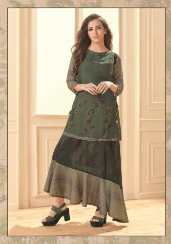 Attrective Look This Designer Readymade Long Kurti In Fine Color Fabricated On Blend Cotton. It Is Beautified With Designer Printed. For A Festive And Partywear Designer Long Kurti. Buy Now.