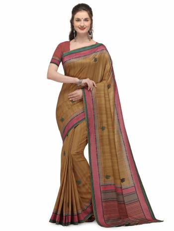 Adorn The Pretty Angelic Look Wearing This Heavy Designer Wevon Woth Digital Printed Saree In Fine Color Paired With Contrasting Colored Blouse. This Saree Is Fabricated On Tussar Silk Paired With Blouse. Its Pretty Color Pallete Will Give An Attractive Look To Your Personality. 